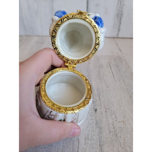 Vintage Santa Claus white trinket box xmas figure decor - Picture 7 of 8